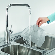 Бак для воды является съемным, благодаря чему его легко мыть