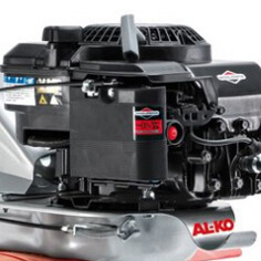 Двигатель произведен известной своей надежностью американской маркой Briggs&Stratton